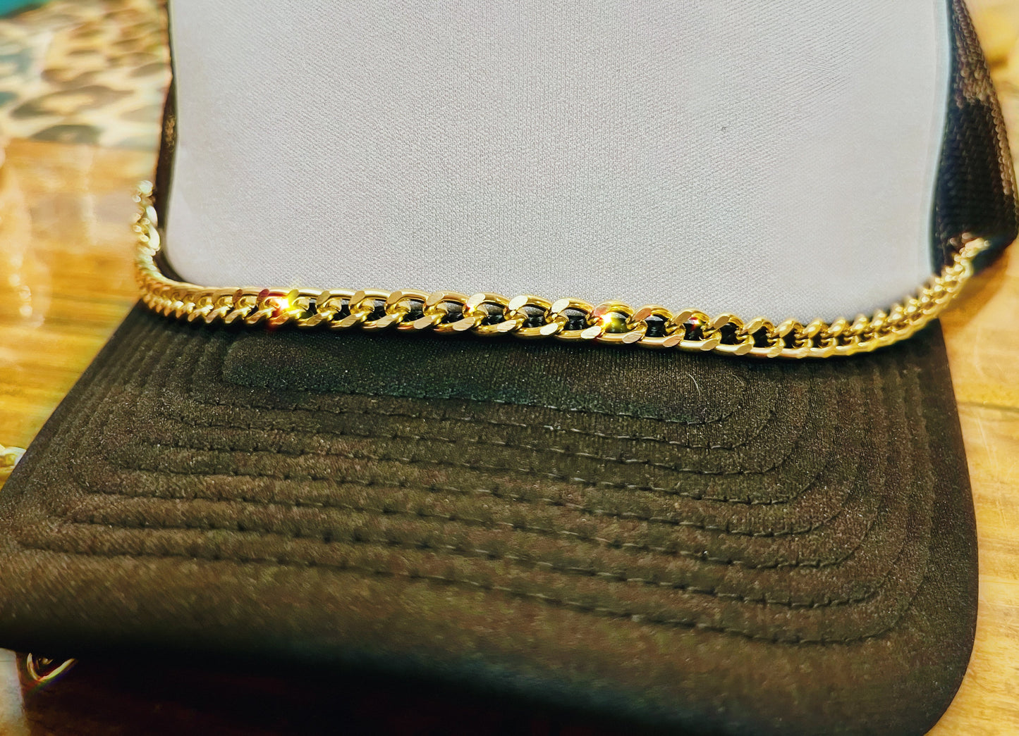 Medium Gold